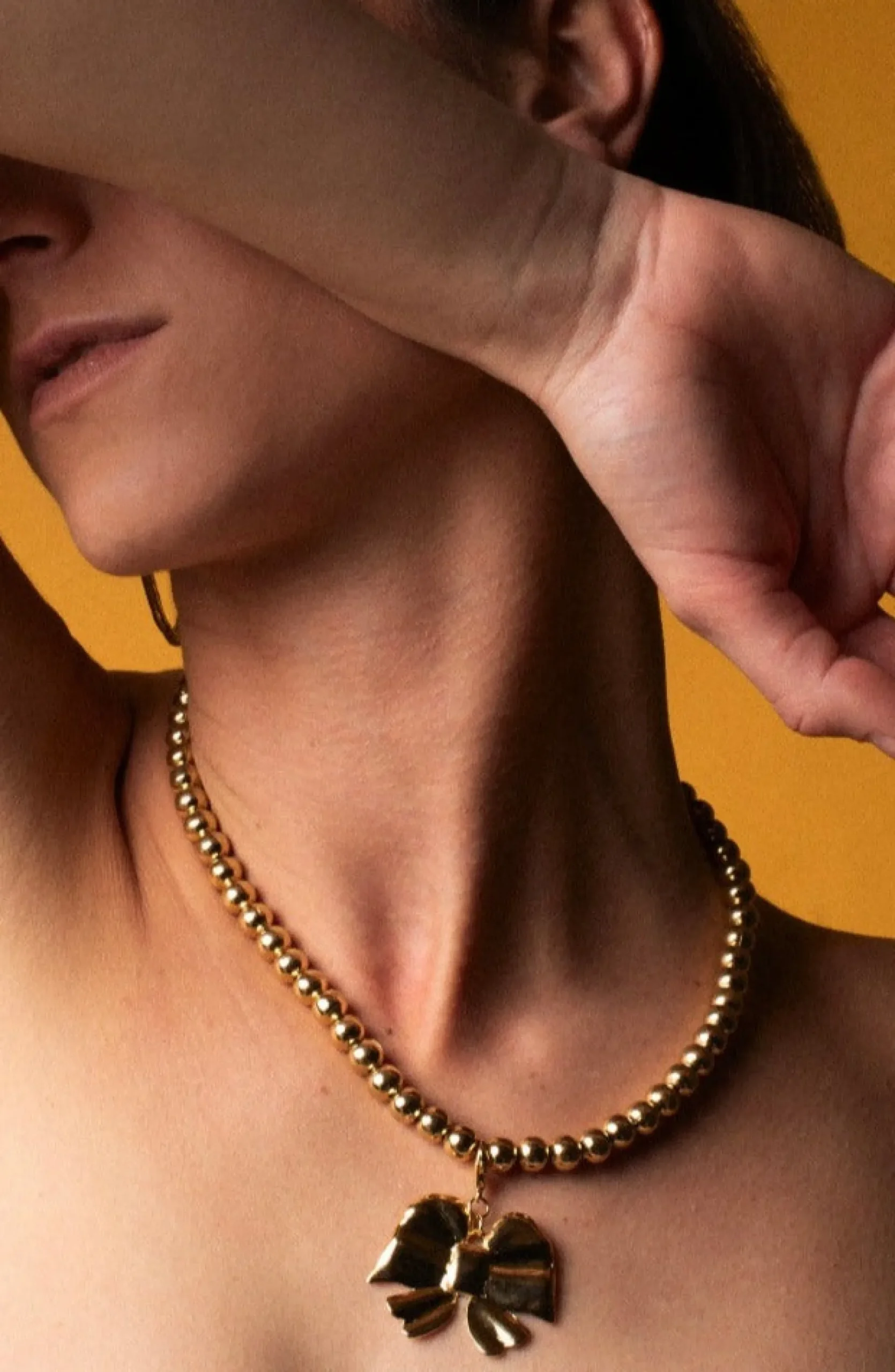 Susmie's Big Bow Necklace< Golden | Mixed Necklaces