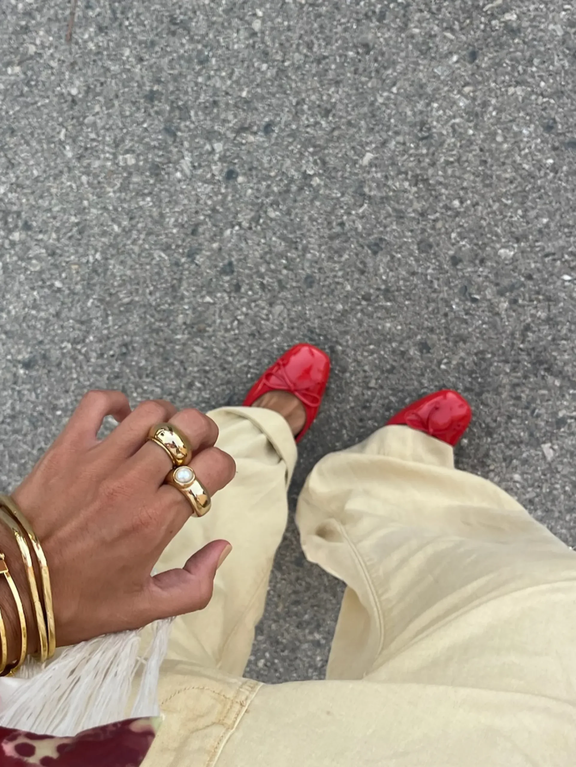 Susmie's Chisme Time Ring< Golden