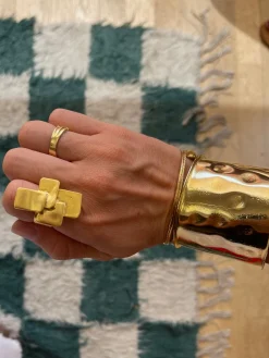 Susmie's Freddy Ring< Golden