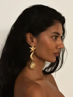 Susmie's Galaxy Earrings< Golden