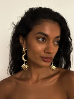 Susmie's Galaxy Earrings< Golden