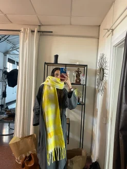 Susmie's Galway - Yellow Scarf< Scarves | Scarves