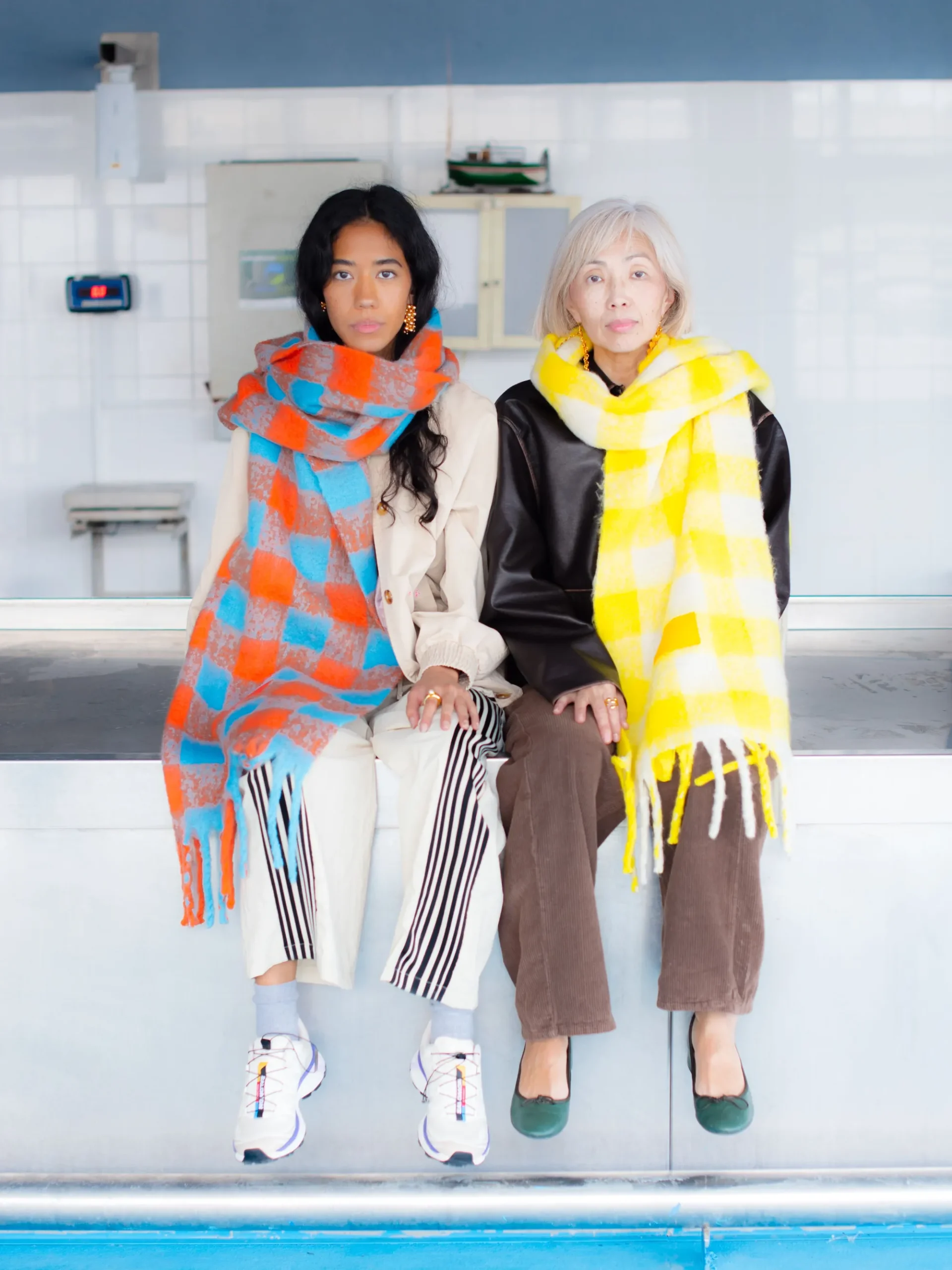 Susmie's Galway - Yellow Scarf< Scarves | Scarves