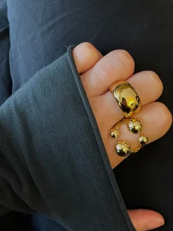 Susmie's Gotas de Rocío Ring< Golden
