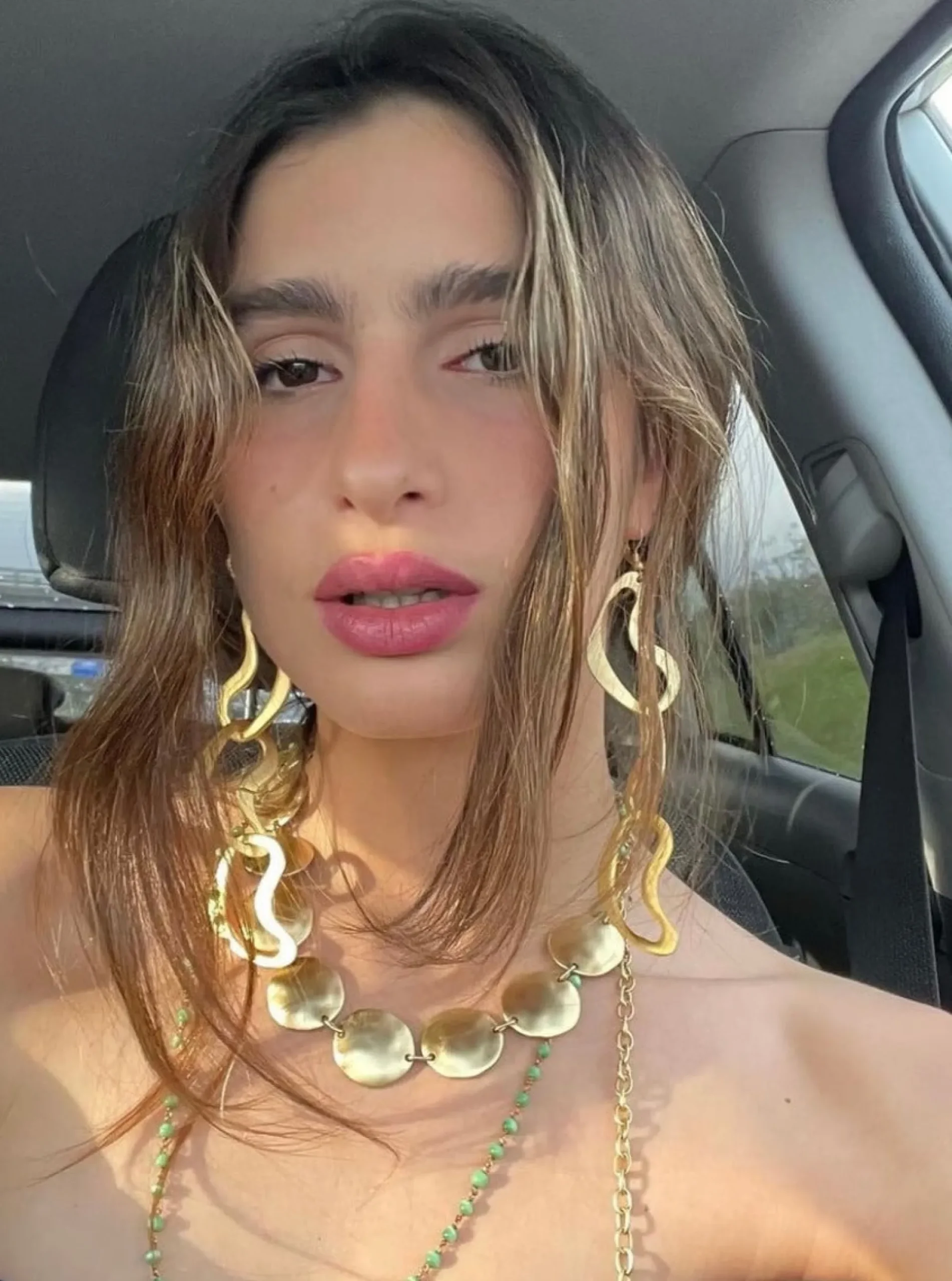 Susmie's Jimmy Come Home Necklace< Golden