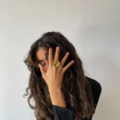 Susmie's Johnny Cash Ring< Golden