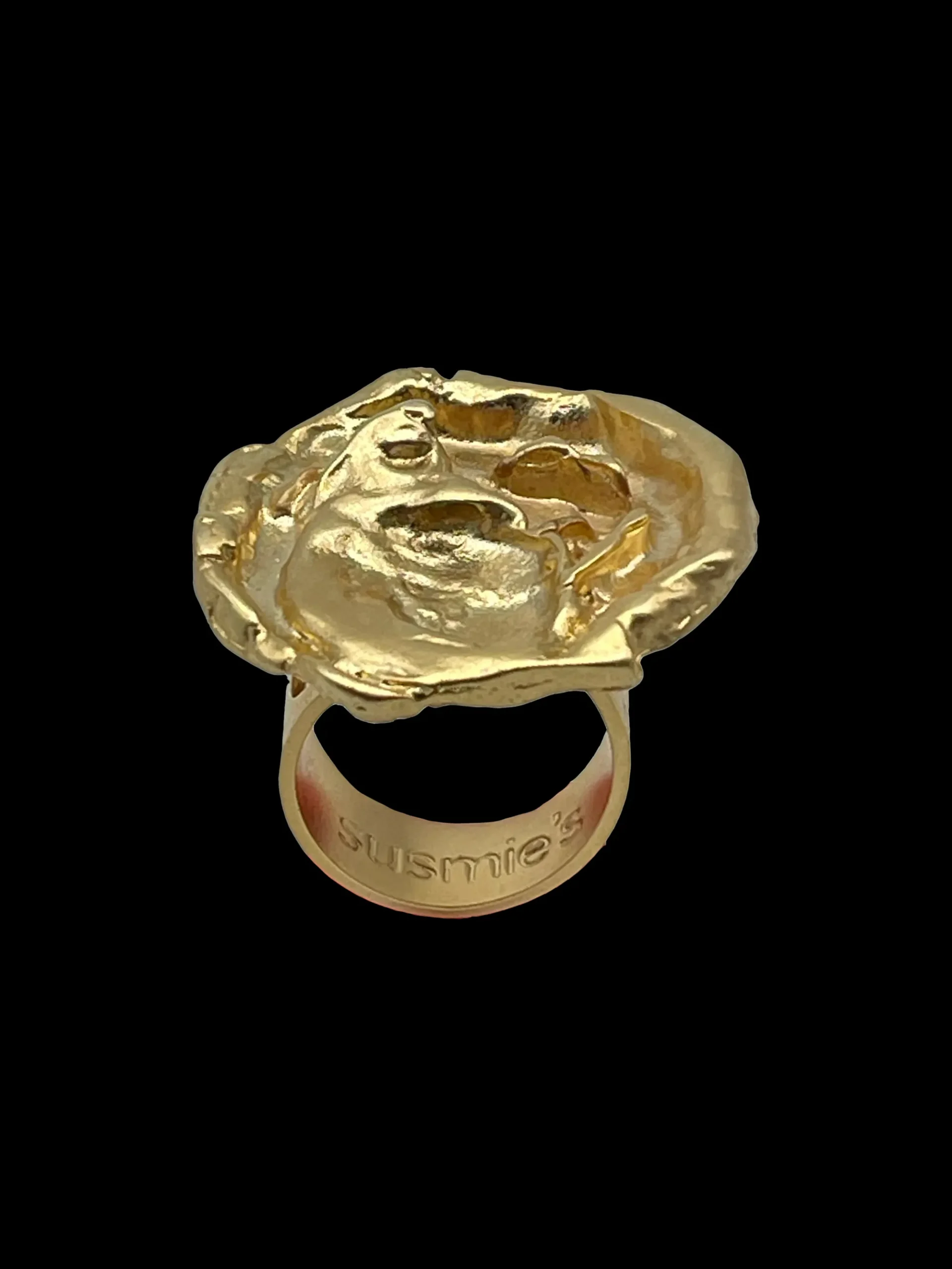 Susmie's Johnny Cash Ring< Golden