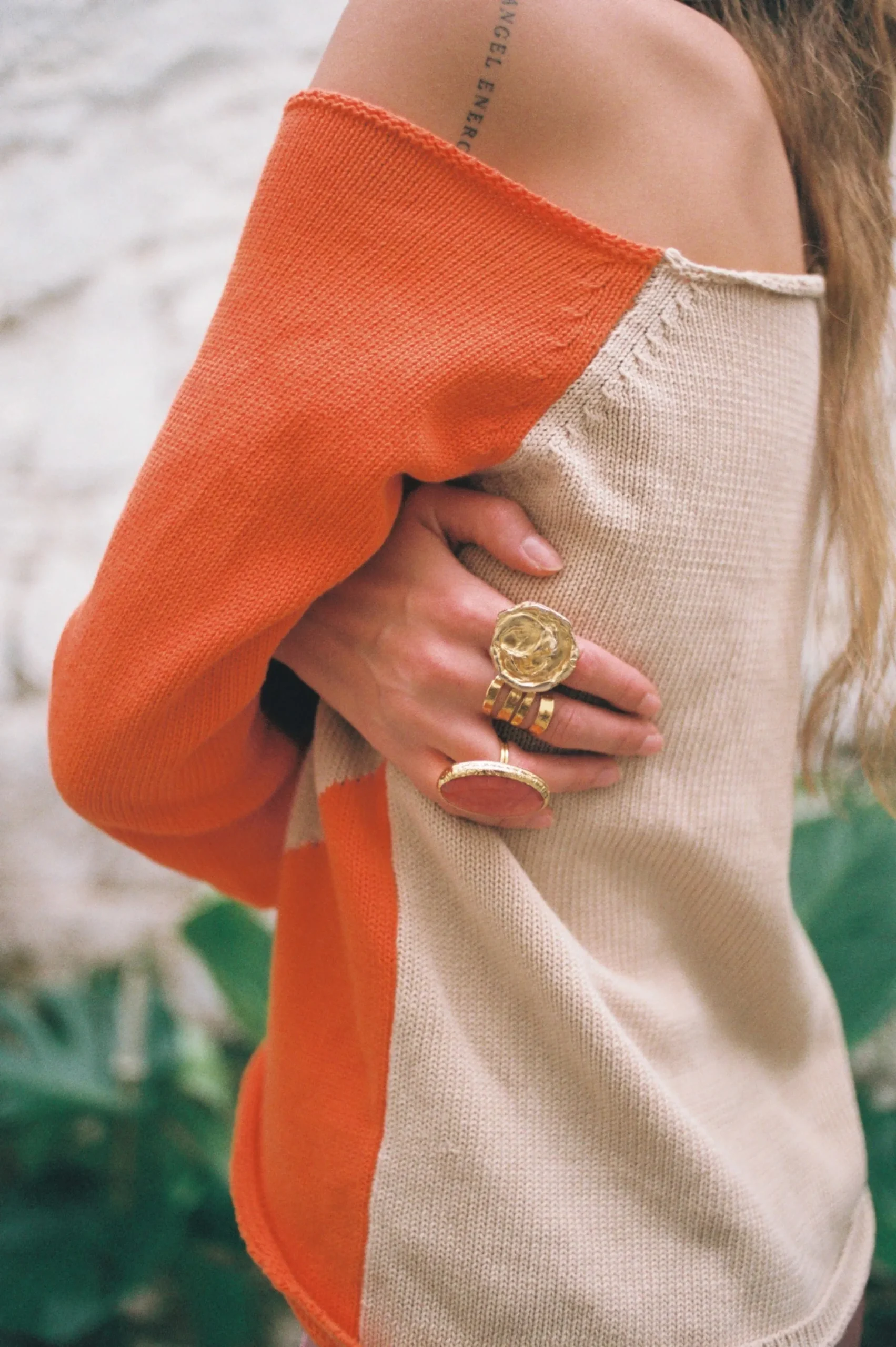 Susmie's Johnny Cash Ring< Golden