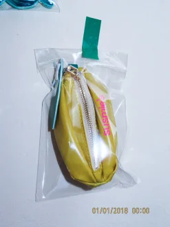Susmie's Lemon Pouch Key Charm< Keycharms | Bags