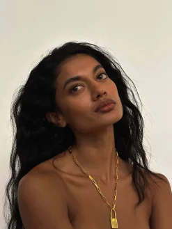 Susmie's Locked Heart Necklace< Golden