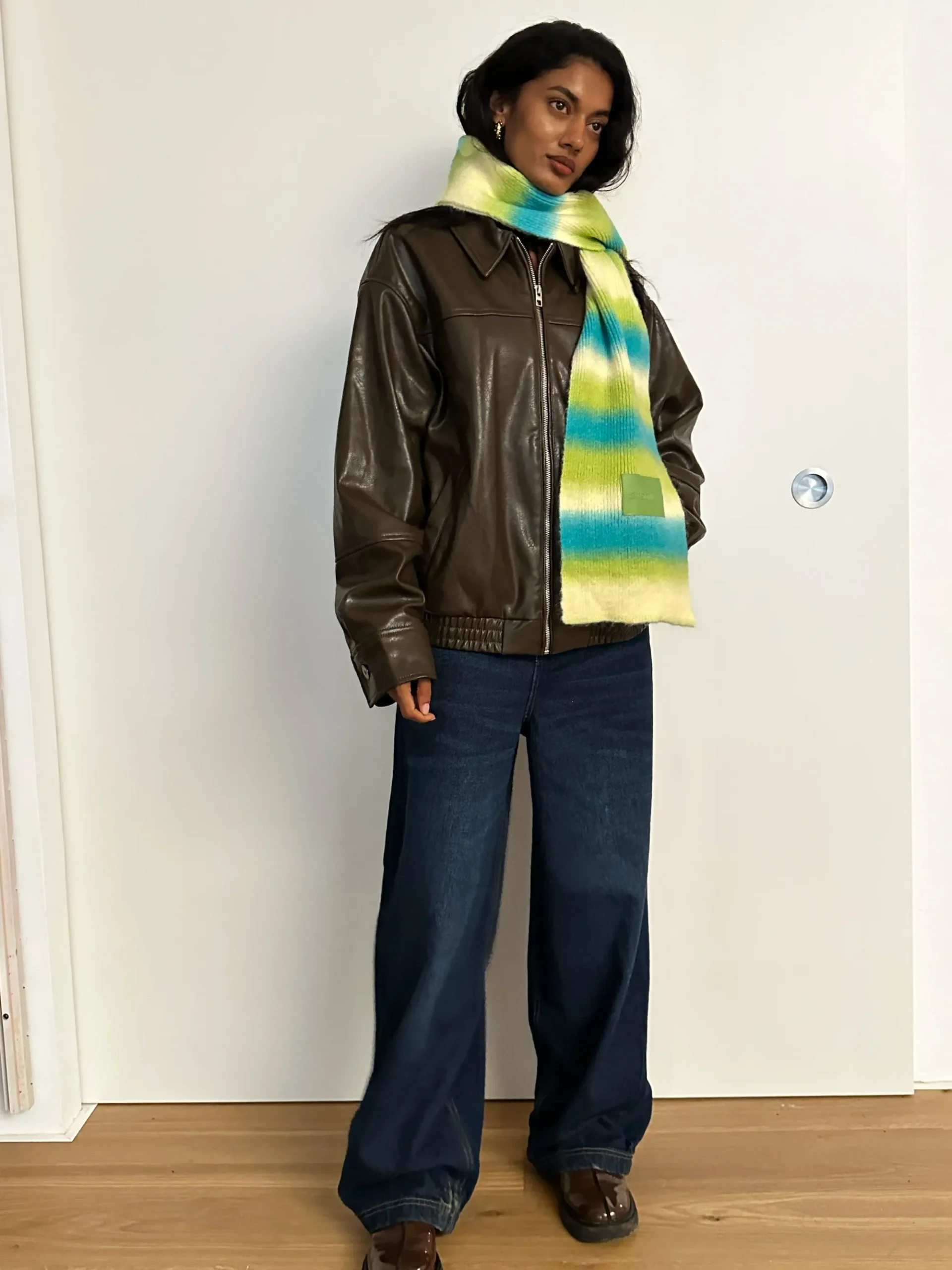 Susmie's Loyal to the end Scarf< Scarves | Scarves