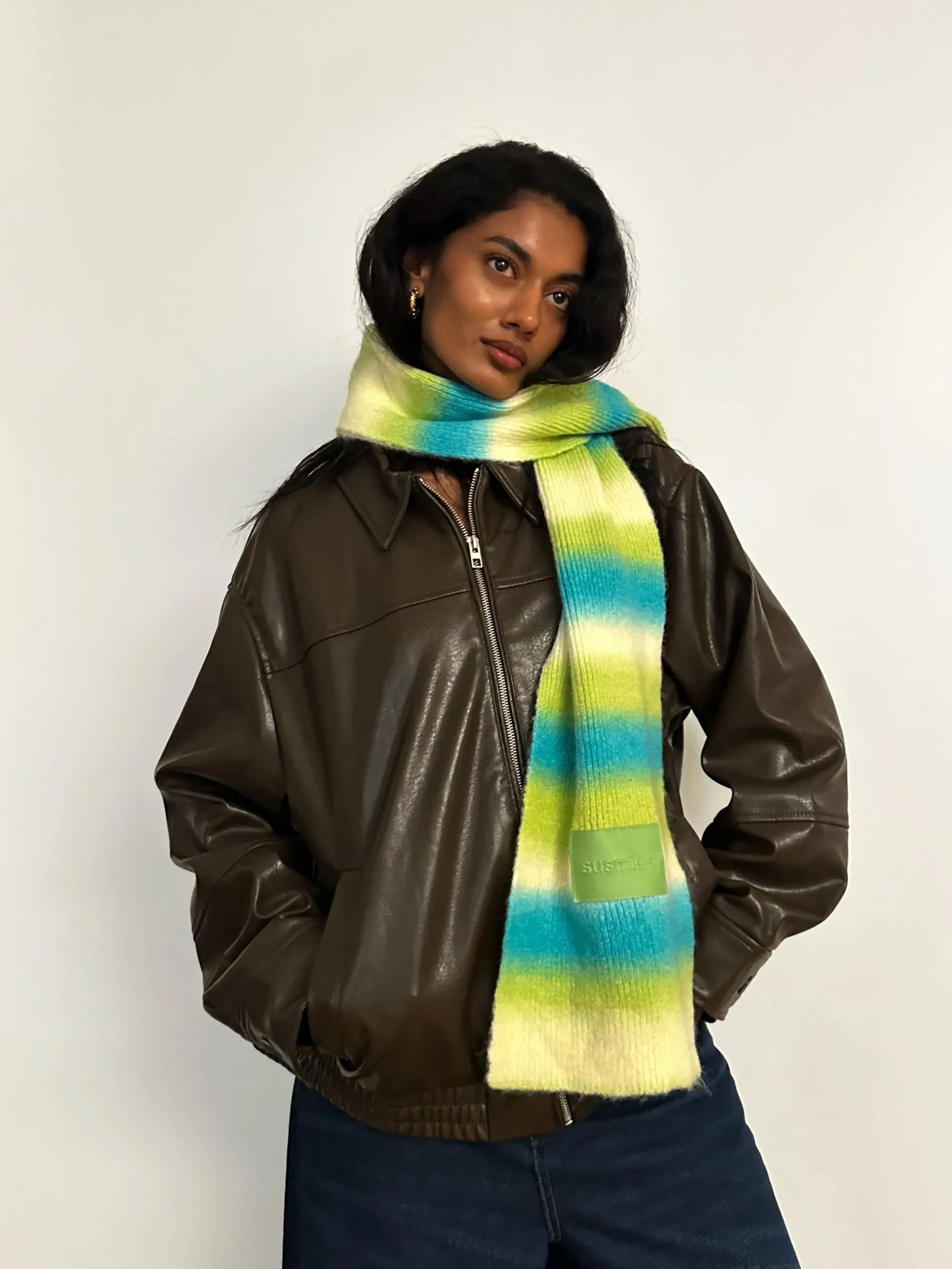 Susmie's Loyal to the end Scarf< Scarves | Scarves