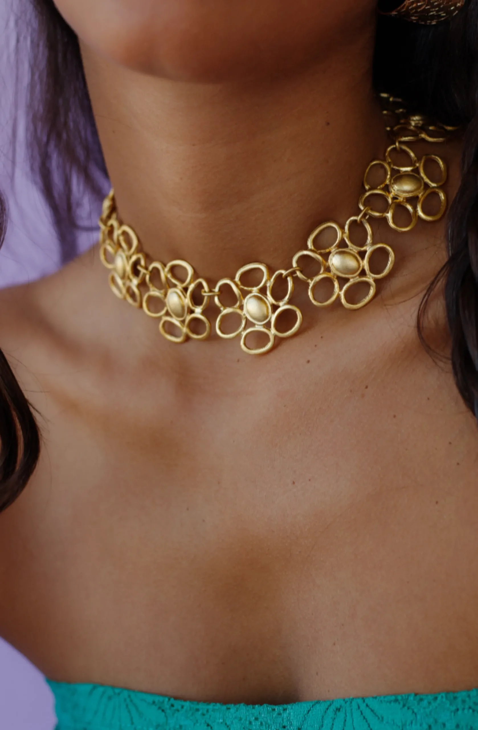 Susmie's Margheriteña Chocker< Golden