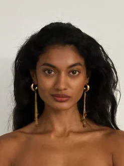 Susmie's Masters of War Earrings< Golden