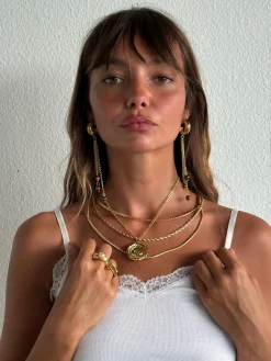Susmie's Masters of War Earrings< Golden