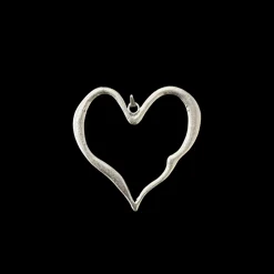 Susmie's Melted Heart Medallion Silver< Silver