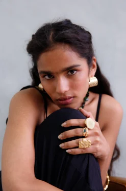 Susmie's Midnight Aurora Ring< Stone | Golden