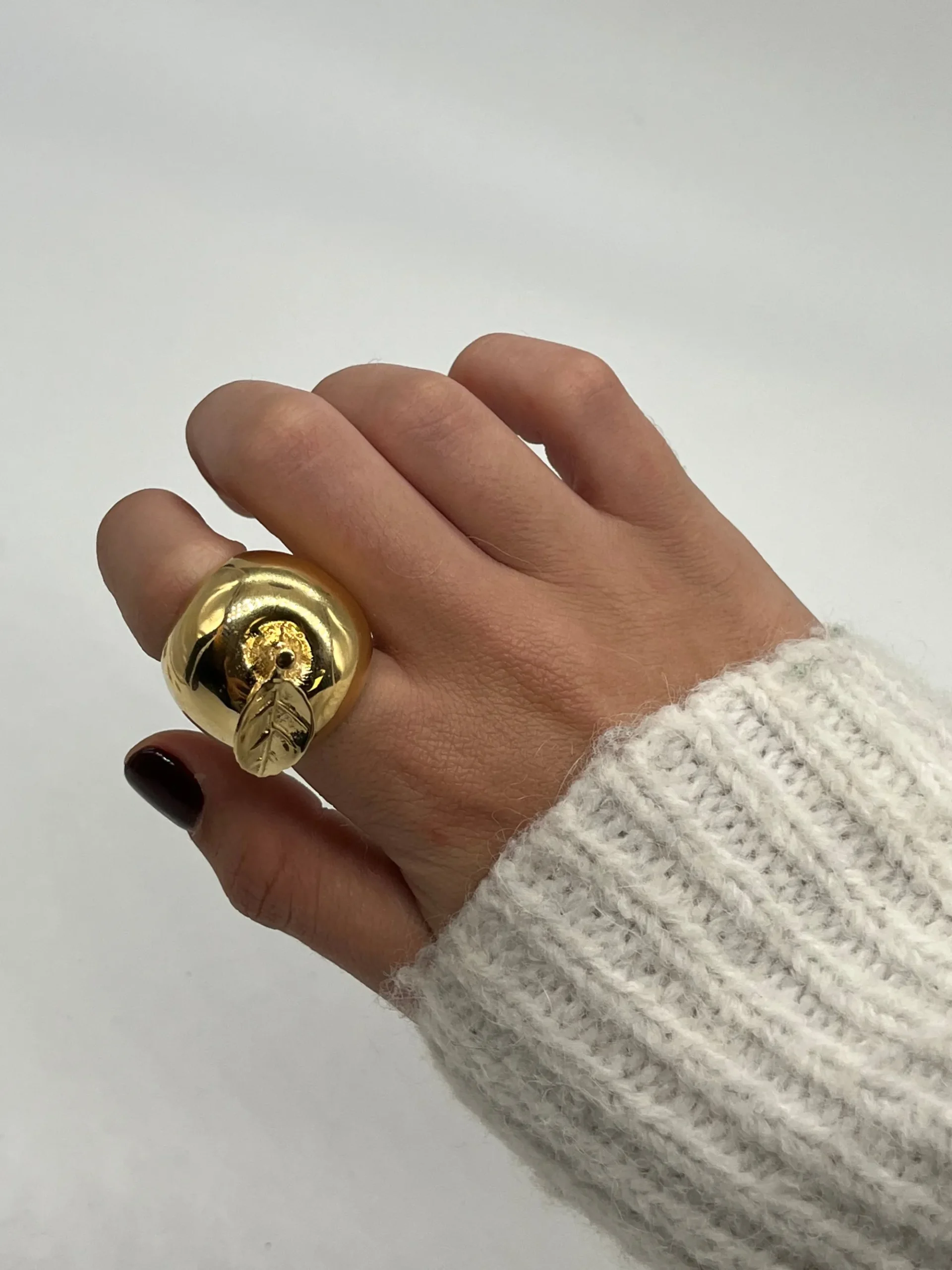Susmie's Moría x verte Ring< Golden
