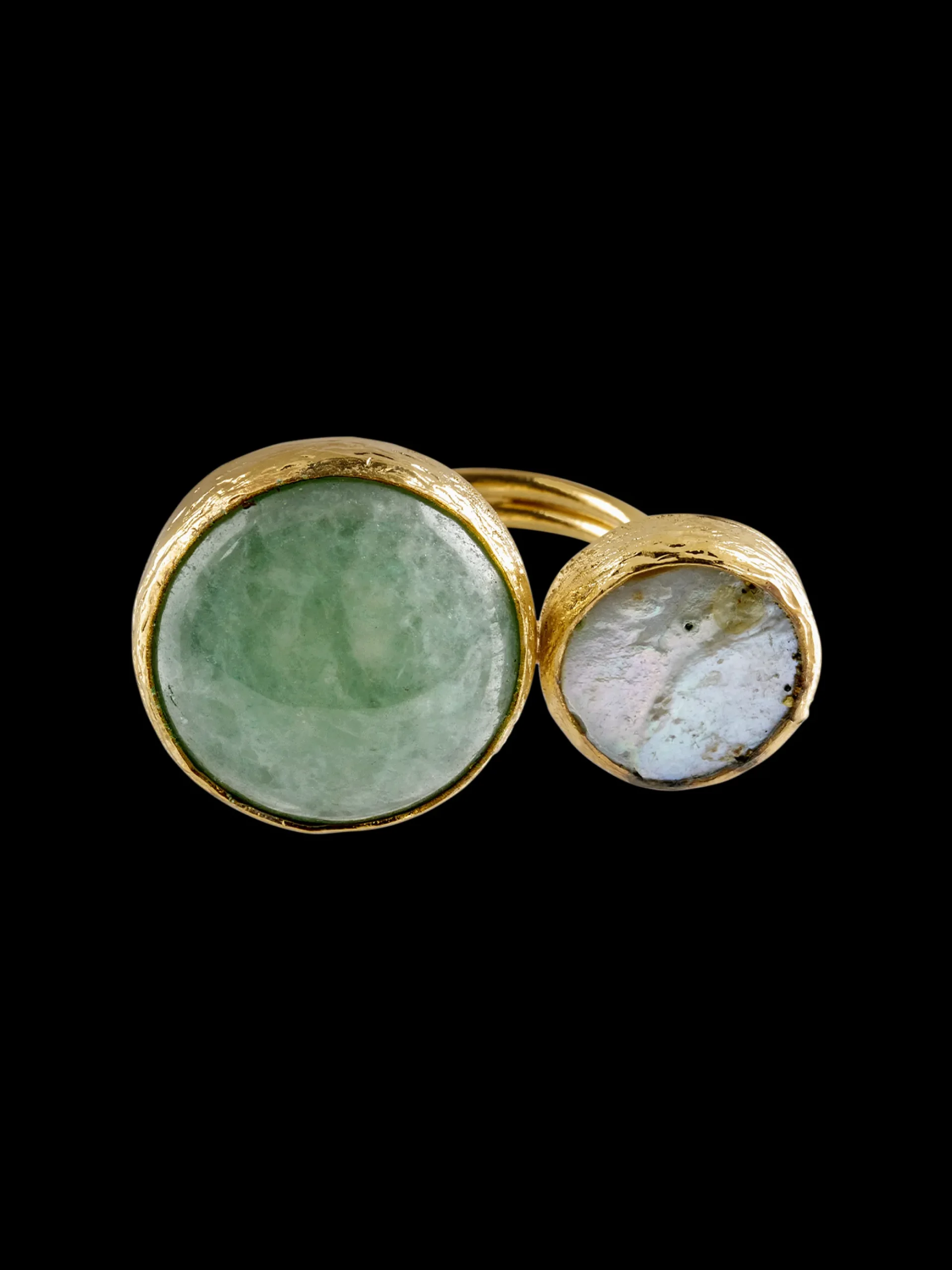 Susmie's Nostalgia Ring< Stone | Golden