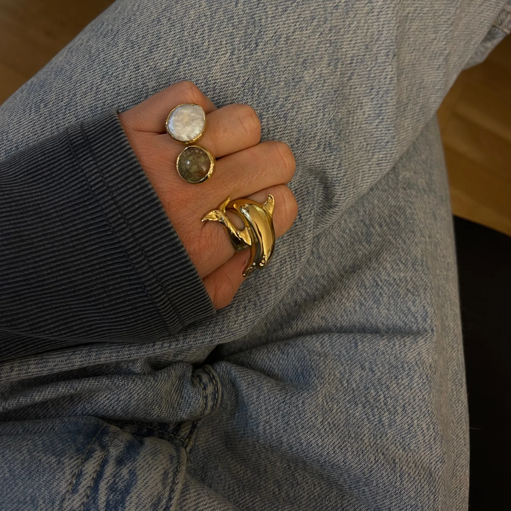 Susmie's Nostalgia Ring< Stone | Golden