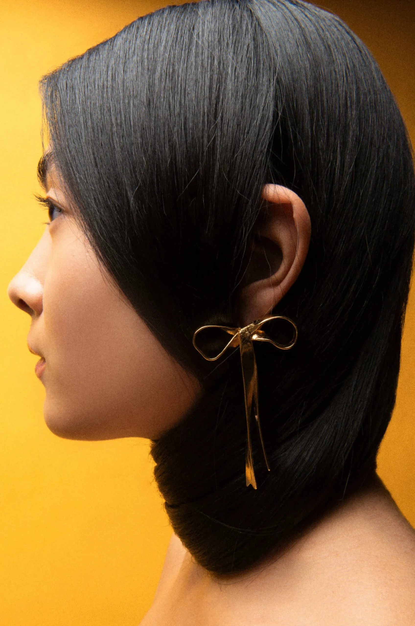Susmie's Queen Bow Earrings Gold< Golden