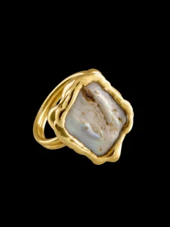Susmie's Recuerdo Ring< Stone | Golden