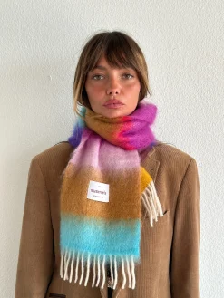 Susmie's Riders in the Sky Scarf< Scarves | Scarves