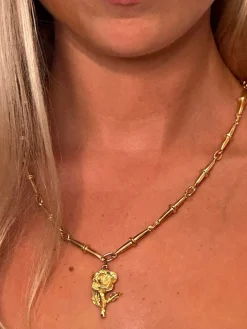 Susmie's Rosa Linda Necklace< Golden