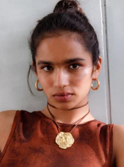 Susmie's Rose - Medallion< Mixed Necklaces | Golden