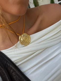 Susmie's Rose - Medallion< Mixed Necklaces | Golden