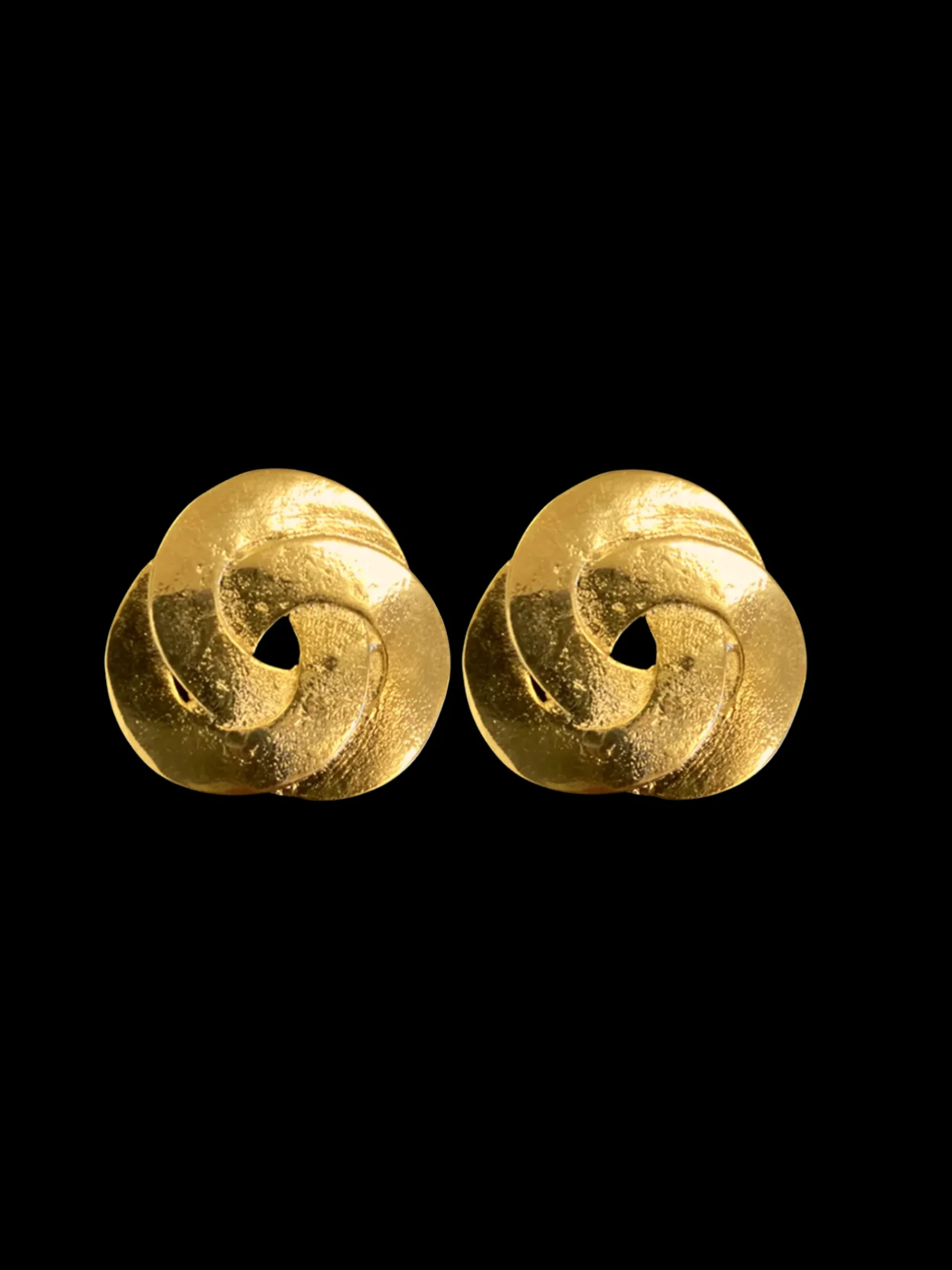 Susmie's The Man who Loves You Earrings< Golden