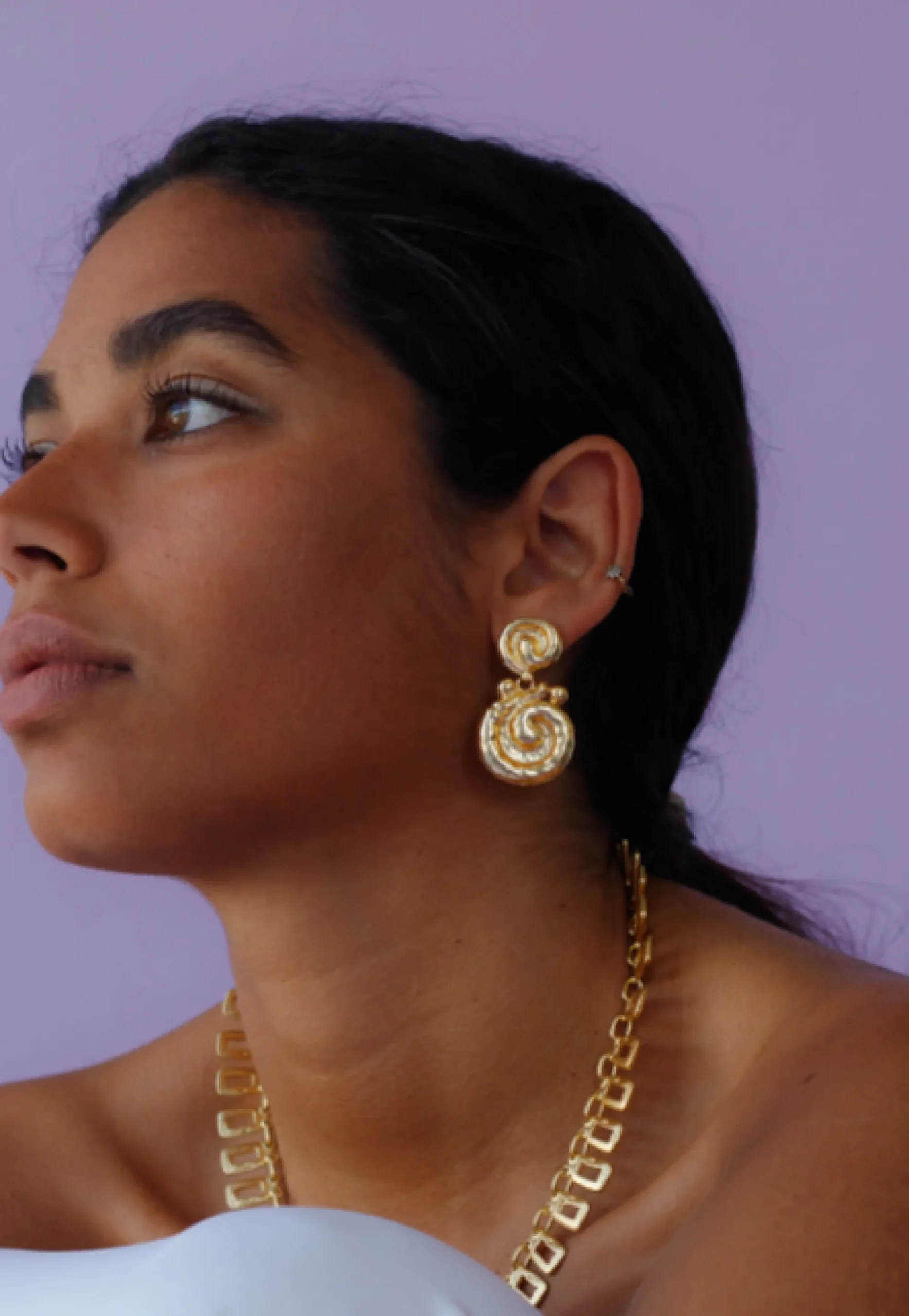Susmie's Vintage Golden Earrings< Golden