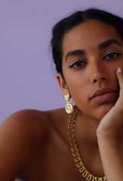 Susmie's Vintage Golden Earrings< Golden