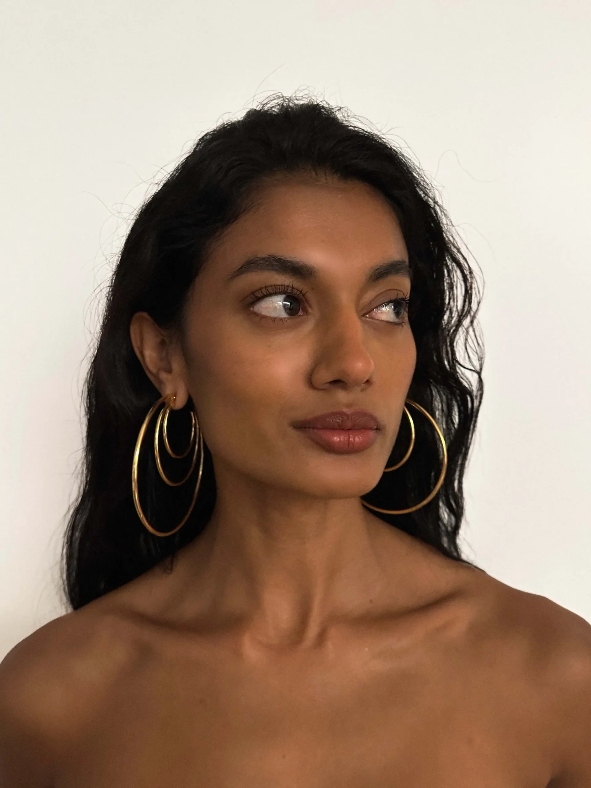 Susmie's Walking on the Moon Earrings< Golden